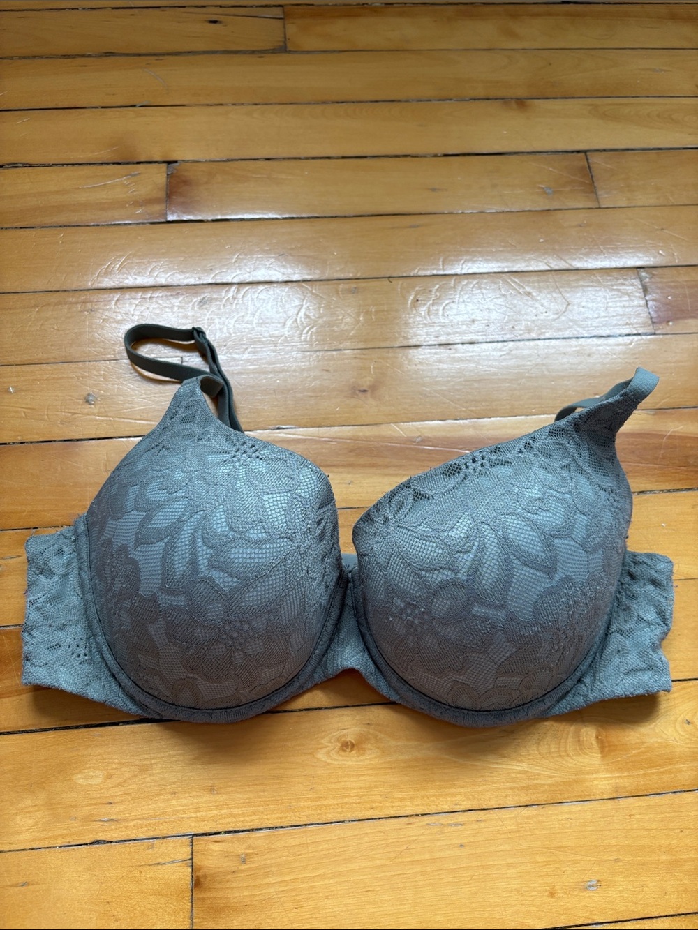 No Boundaries Light Green Lace Overlay T-Shirt Bra